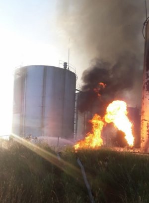 Gürcüstanda neft bazasında yanğın