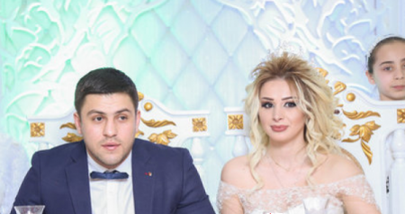 DÜNYA ÇEMPIONUNA ƏRƏ GEDƏN MÜĞƏNNI BOŞANDI 