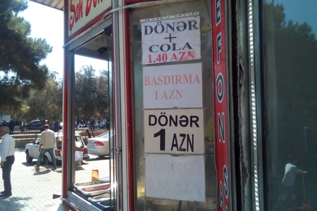 Bakı dönərxanalarını kilosu 50 qəpiyə leş ət bürüyüb - reportaj