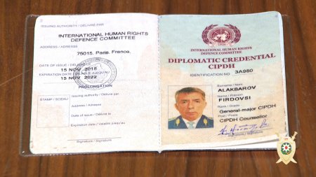 Dələduzluqla məşğul olan “general” saxlanılıb (FOTO)