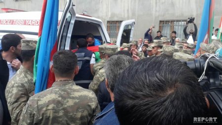 Təmas xəttində öldürülən əsgər torpağa tapşırılıb - FOTO - YENİLƏNİB