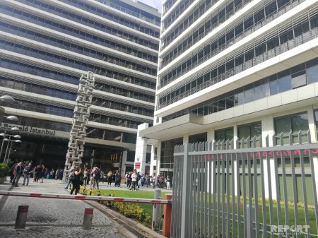 İstanbulda güclü zəlzələ olub, dağıntı var - FOTO - YENİLƏNİB  