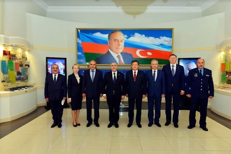 Zakir Qaralov Rusiya baş prokurorunun müavinini qəbul edib Zakir Qaralov Rusiya baş prokurorunun müavinini qəbul edib