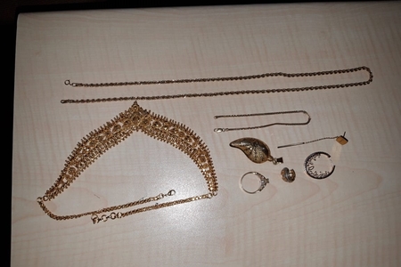 Zaqatalada evdən qızıl-zinət əşyaları oğurlayan şəxs saxlanılıb Zaqatalada evdən qızıl-zinət əşyaları oğurlayan şəxs saxlanılıb