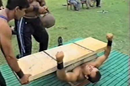 Əxlaqsızlıq məkanı olan 