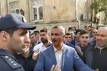 Əli Kərimli öz övladlarını xaricdə kabare və restoranlara göndərir, başqalarını isə dəyənək altına və türməyə