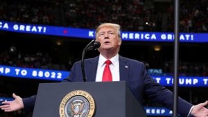 Tramp yenə dilini dinc qoymadı, Ankaraya sataşdı - 