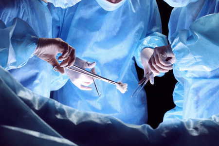 Estetik əməliyyatlar niyə öldürür - bir daha risklər haqda