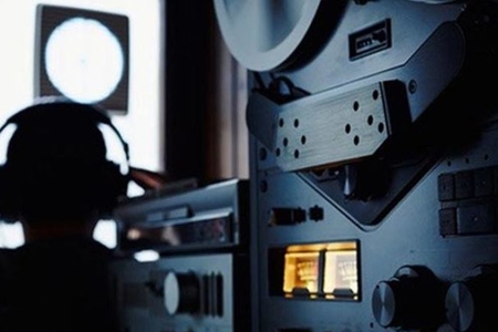 “Lada”lı izləyicilər, əlaqəçi ilə göz-gözə- casus polkovnikin “dinləyici”lərlə məzələnməsi