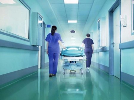 29 yaşlı oğlan bıçaqlandı