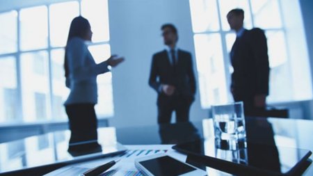 Azərbaycanda üçgünlük şirkətlər tenderləri necə udur? - İri məmur maxinasiyaları