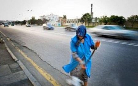 Süpürgəçini vurub öldürən sürücü qadın imiş