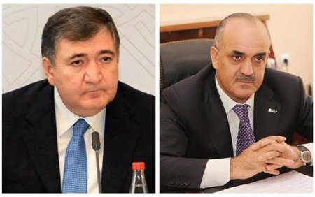 Prezident sabiq nazirləri sərt tənqid etdi