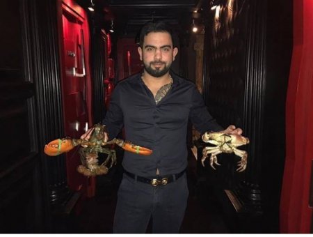 "26-lar" kafesinin sahibinin oğlu, “Gelandevagen”li Qasımov niyə bıçaqlanıb?