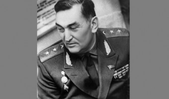 İşdən çıxarılan icra başçsı sabiq nazirə abidə hazırlatdı (FOTO)