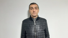 Bakıda qadının qızıl boyunbağısını ələ keçirən keçmiş məhkum saxlanılıb