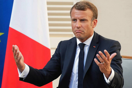 Fransada tələbə özünü yandırdı və Makronu suçladı