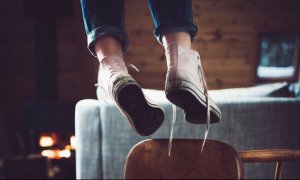 Azərbaycanlı gənc qız asılmış vəziyyətdə - Azərbaycanlı gənc qız asılmış vəziyyətdə -