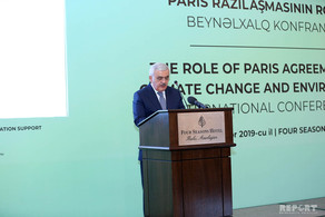 Rövnəq Abdullayev: 