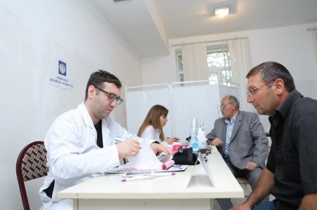 Ağdam rayonunda məcburi köçkünlər üçün tibbi aksiya keçirilir