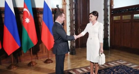 Rusiya mətbuatı Mehriban Əliyevanın səfərini geniş şəkildə işıqlandırır