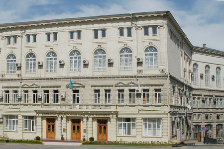 Konstitusiya Məhkəməsi Plenumunun iclası başlayıb