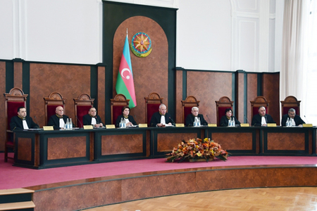 Konstitusiya Məhkəməsi növbədənkənar seçkilərə 