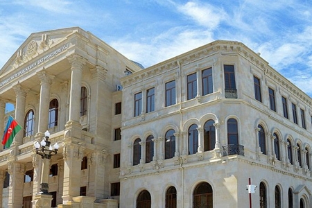 Elmar Vəliyevə sui-qəsd edən şəxsin cinayət işi məhkəməyə göndərildi 