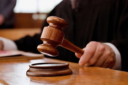 İdarə rəisi 426 minlik avadanlığı mağazalara satıb - rəsmi ittiham