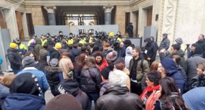 Gürcüstanda polislə toqquşma - PARTİYA LİDERİ VƏ TƏRƏFDARLARI SAXLANILDI