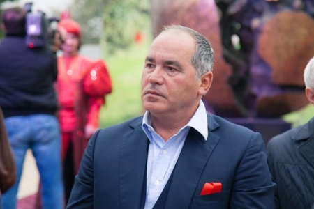 Azərbaycanlı oliqarxın “yol xəritəsi” - Azərbaycanlı oliqarxın “yol xəritəsi” -