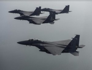 ABŞ İran qüvvələrinin bazasını bombaladı: onlarla ölü, yaralı... ABŞ İran qüvvələrinin bazasını bombaladı: onlarla ölü, yaralı...