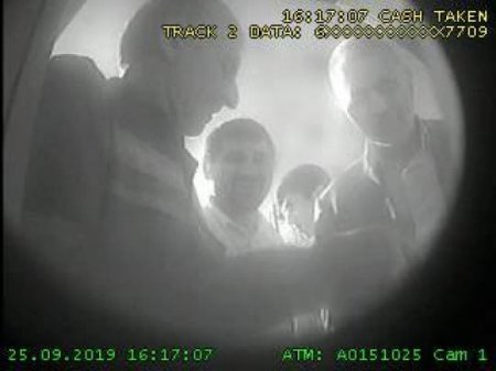 İşbazlar bankomatdan şəhid anasının təqaüdünü OĞURLADILAR - FOTOLAR 