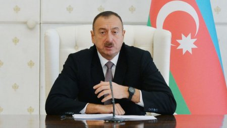 Prezident məmurları topladı