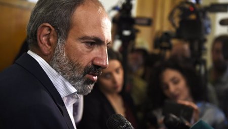 Paşinyanın adından Trampa saxta təbrik yazan şəxs saxlanılıb