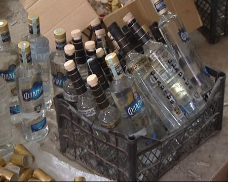 Gömrükçülər spirtli içkilərin ölkəyə gətirilməsinin qarşısını aldılar