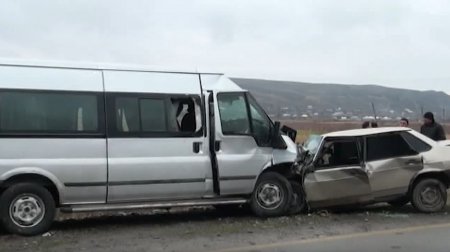 İsmayıllıda mikroavtobus qəzaya düşüb, ölən və yaralananlar var - VİDEO - YENİLƏNİB