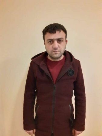 Kriminal avtoritet "Gəncinski" saxlanıldı: Görün evindən nələr çıxdı (FOTOLAR)