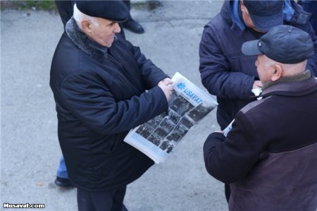 Rauf Arifoğlu Mehmandarov küçəsinin sakinləri ilə görüş keçirdi - FOTOLAR