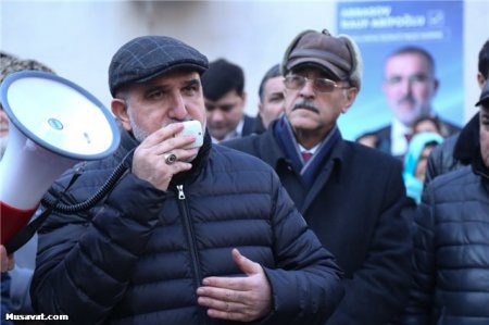 Rauf Arifoğlu Mehmandarov küçəsinin sakinləri ilə görüş keçirdi - FOTOLAR