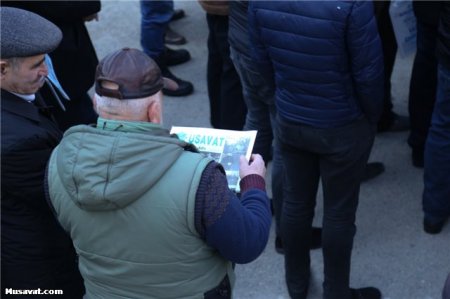 Rauf Arifoğlu Mehmandarov küçəsinin sakinləri ilə görüş keçirdi - FOTOLAR