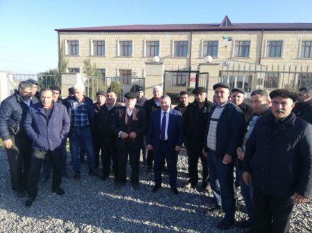 Seçicilər Arif Ləzimzadənin yüksək fəallığını xüsusi qeyd edirlər - FOTOLAR