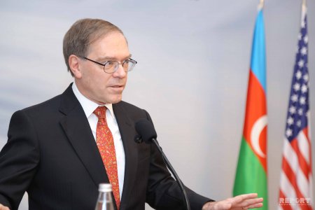 ABŞ səfiri azərbaycanlı gənclərə çağırış edib