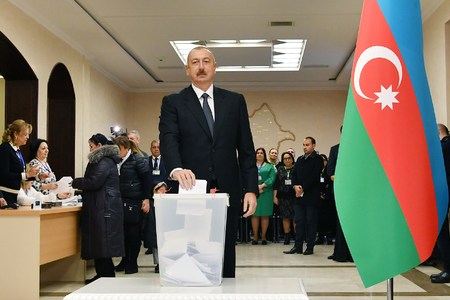 “Rəy seçkilərdən öncə başqa yerlərdə yazılır” “Rəy seçkilərdən öncə başqa yerlərdə yazılır”