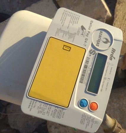 Güclü külək Bakıda qaz xəttini zədələyib (FOTO)