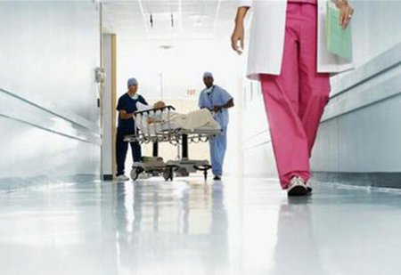 İmişlidə ailə turşudan zəhərləndi, ana öldü, ata ilə qızı ağır vəziyyətdədir