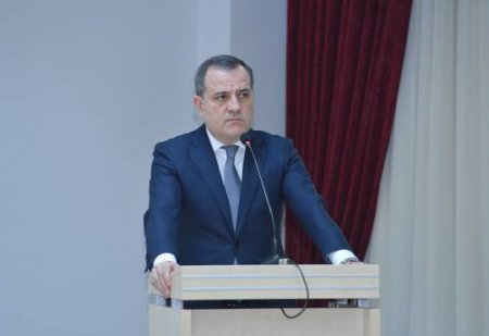 Ceyhun Bayramov: “Buraxılış imtahanlarının nəticələri ciddi təhlil edilməlidir”