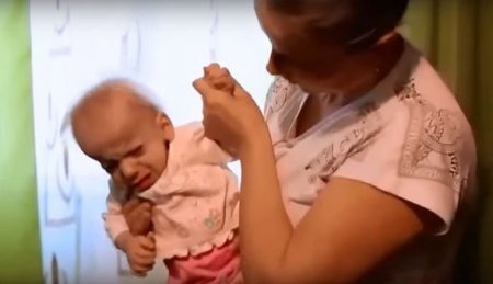 Səkkiz yaşlı uşaq qocalıqdan öldü ..