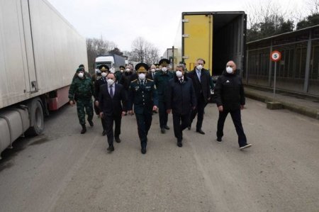 Dövlət rəsmiləri İranla sərhəddə - FOTO