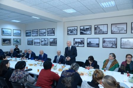 Nəsimi rayonunda Xocalı sakinləri ilə görüş keçirilmişdir - FOTOLAR